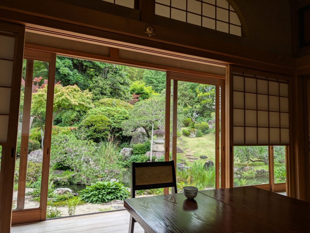 トップページ一番下の6枚-3